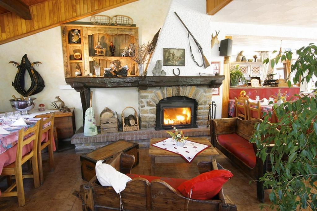 Hotel Le Chamois Logis Molines-en-Queyras Dış mekan fotoğraf