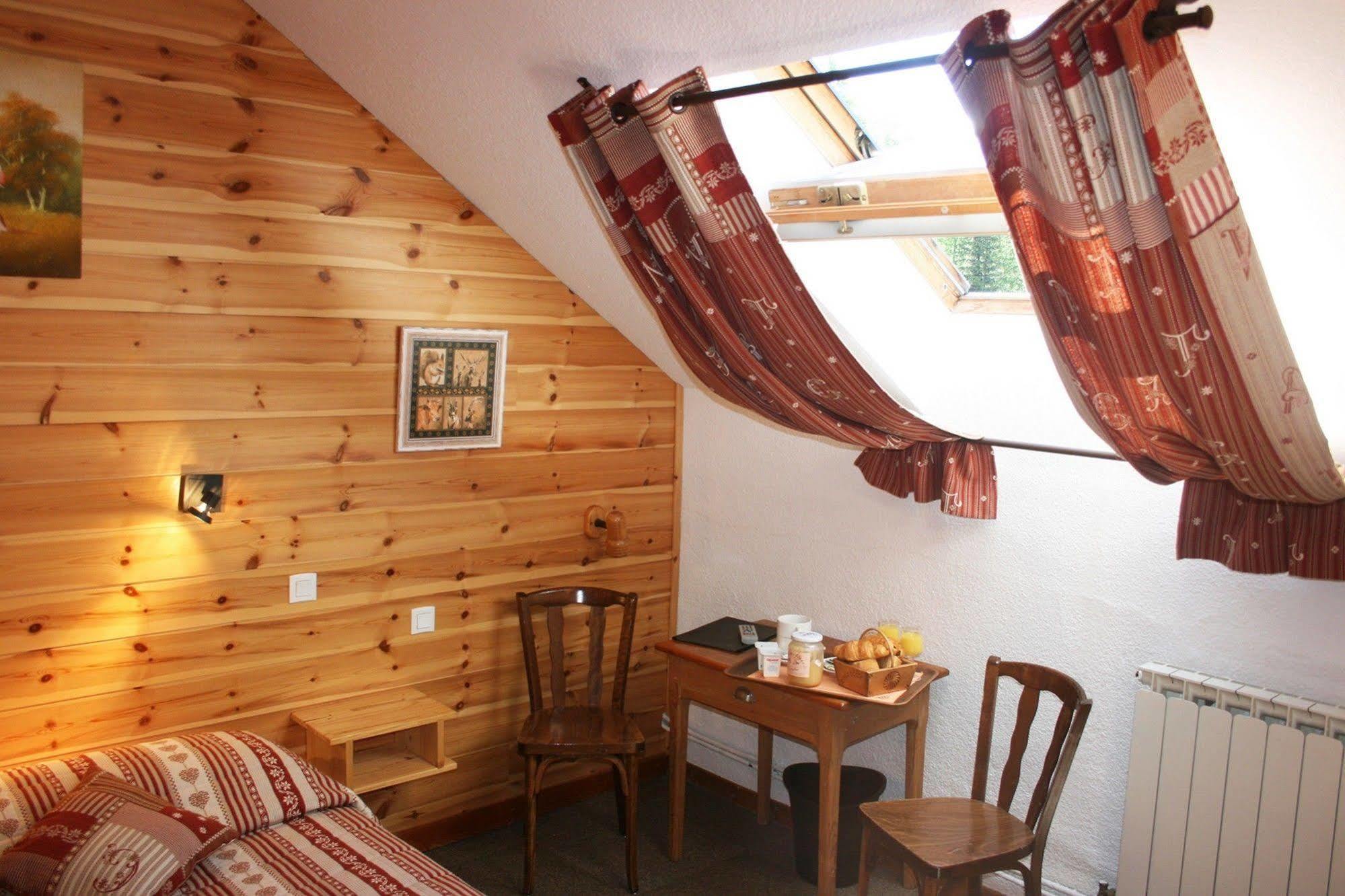 Hotel Le Chamois Logis Molines-en-Queyras Dış mekan fotoğraf